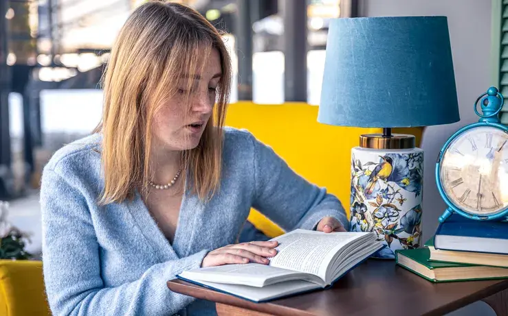 Read more about the article How to Choose a Point of View in Literature
